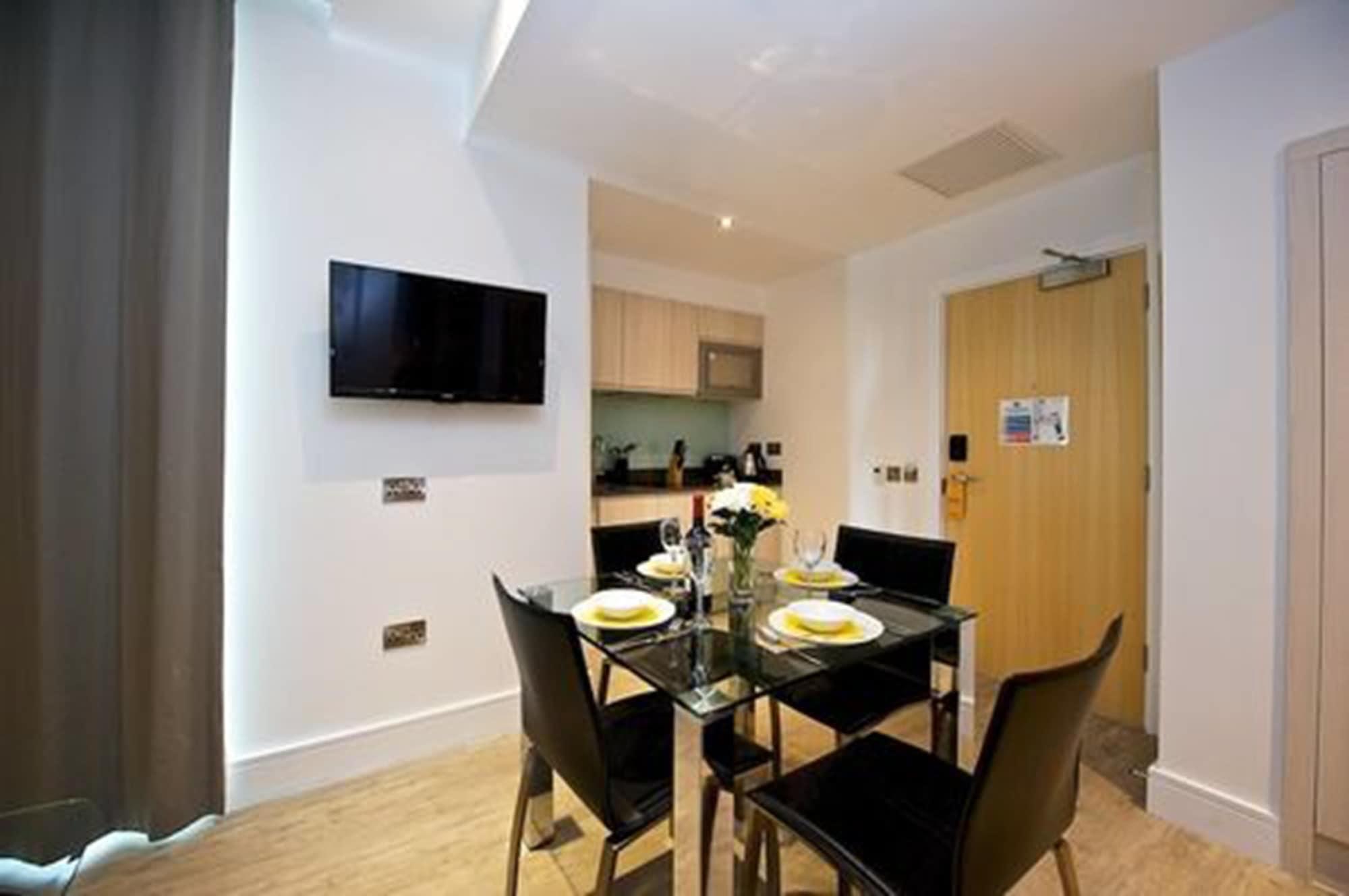 Staycity Aparthotels London Greenwich High Road Екстериор снимка
