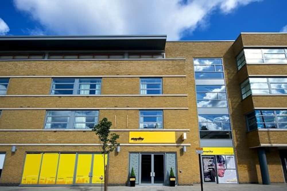 Staycity Aparthotels London Greenwich High Road Екстериор снимка